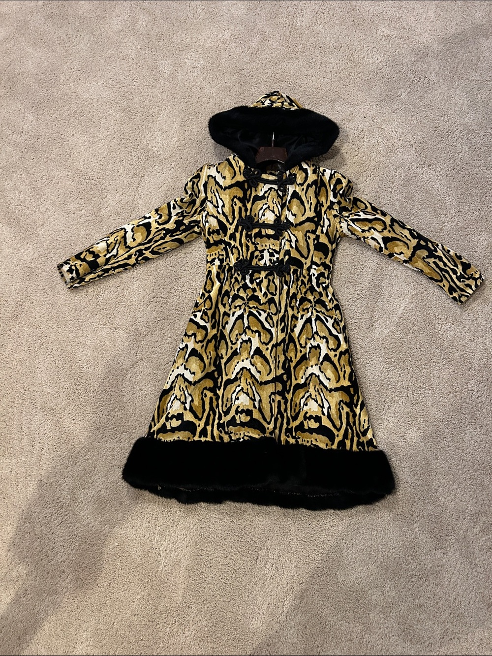 Vintage 60s/70s Fashion Council Animal Print Hooded Coat